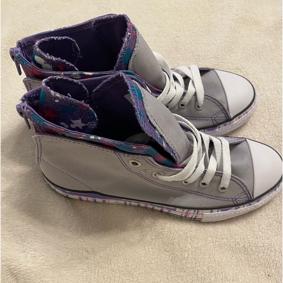 Chuck Taylor Converse Lucky Stone NWOT - Picture 5 of 13